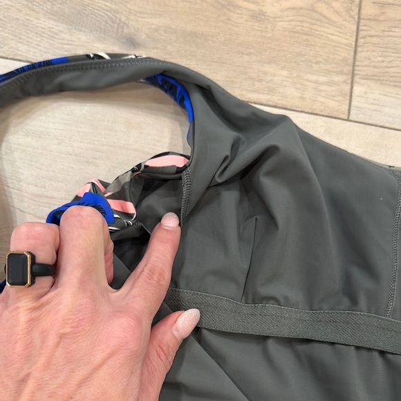 Athleta Midnight Palm Scoop Women’s One Piece Swimsuit - Picture 10 of 16